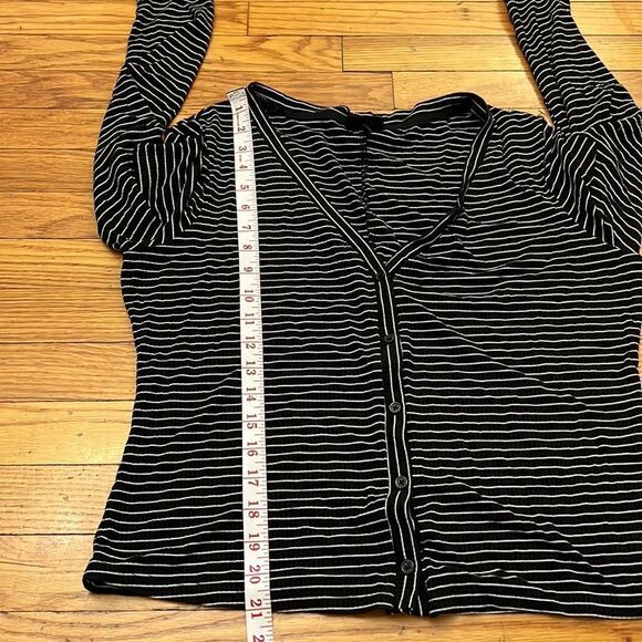 Who What Wear Stripe Long Sleeve size L - Picture 5 of 5